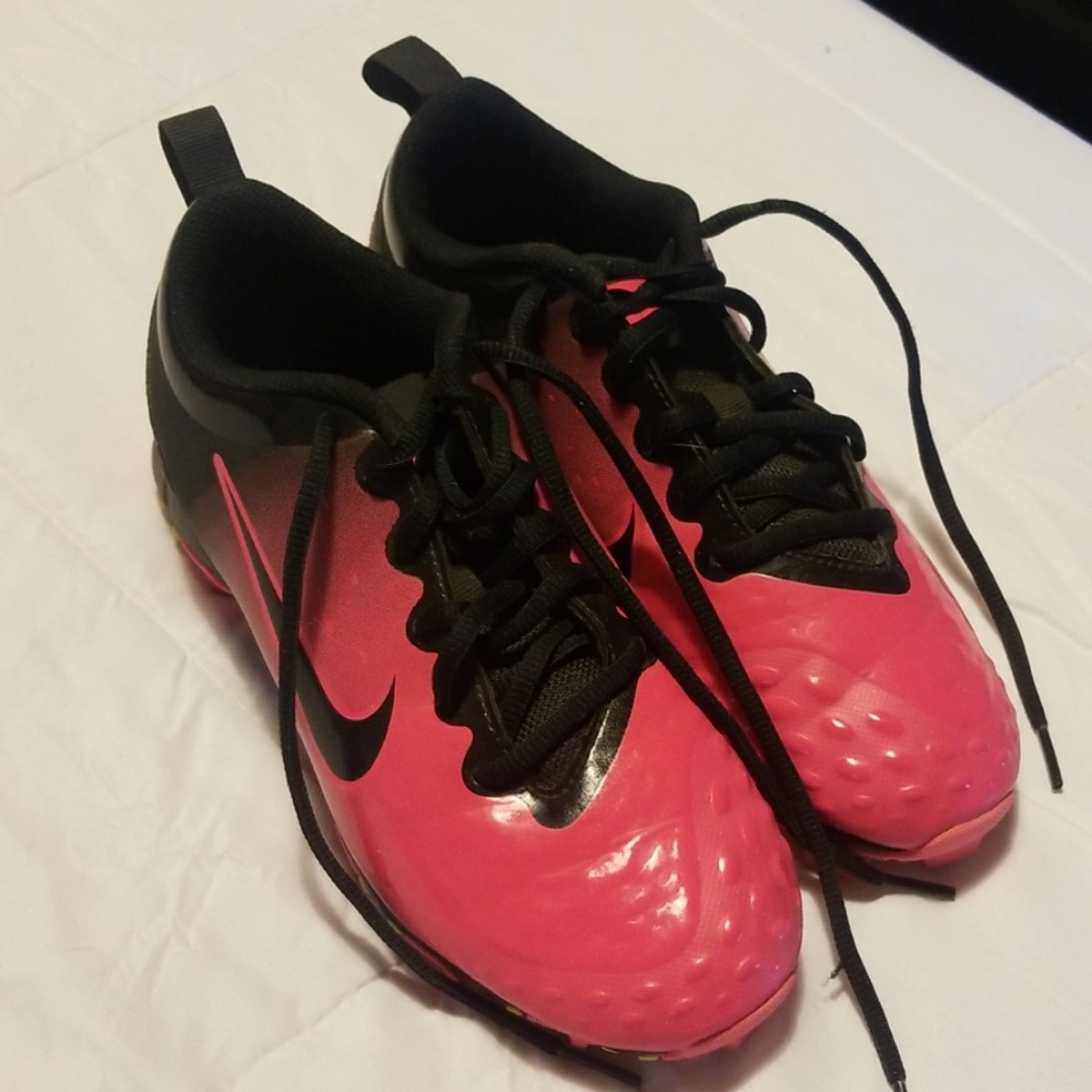 Women's cleats